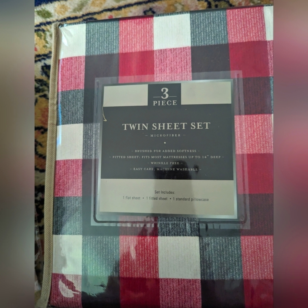 3/$40 NWT Kohl's 3 Piece Set of Twin Sheets Buffalo Plaid